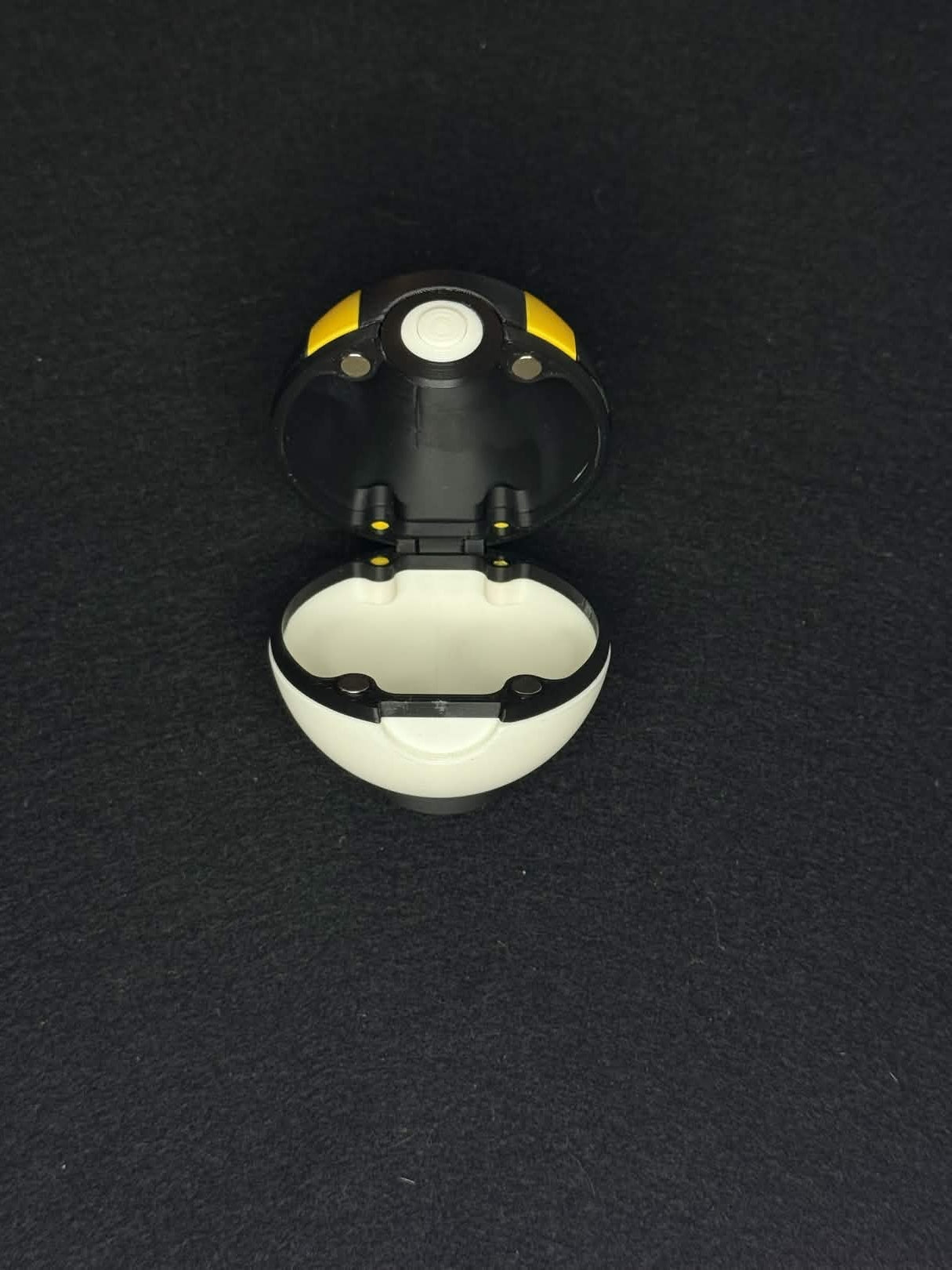Ultra Ball *Functioning* Replica